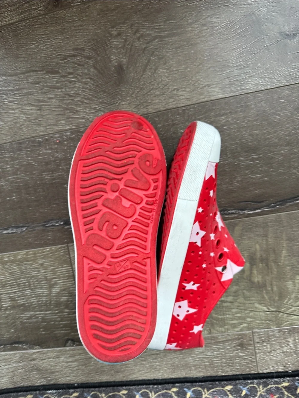 Native Kids Jefferson  Red Star Slip-On Water Shoes